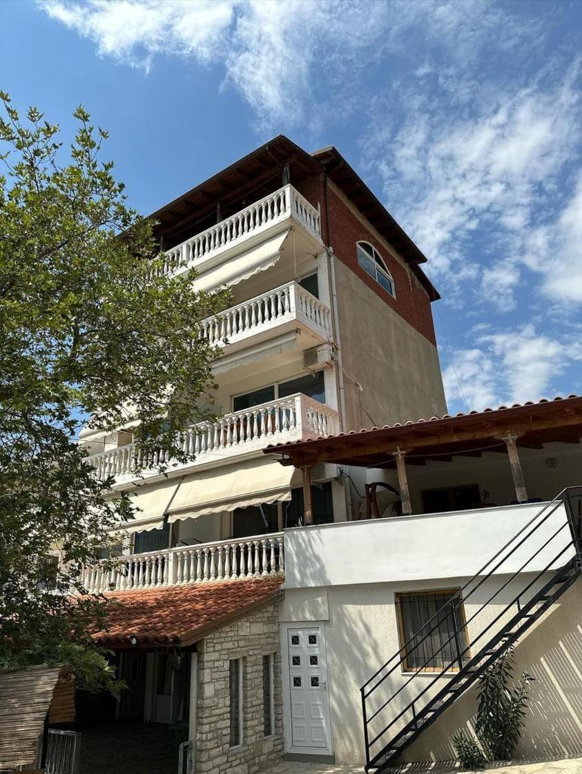 Polyxeni Apartments & Rooms Qeparo Exterior foto